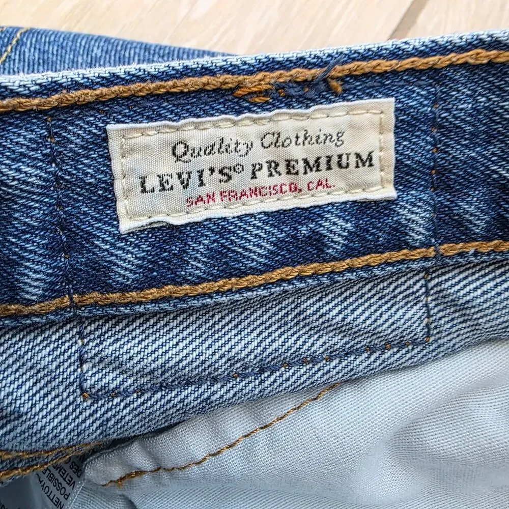 Levi's 501 Jeans Womens 27x26 Distressed Crop Button Fly Straight Leg Blue - Picture 16 of 16